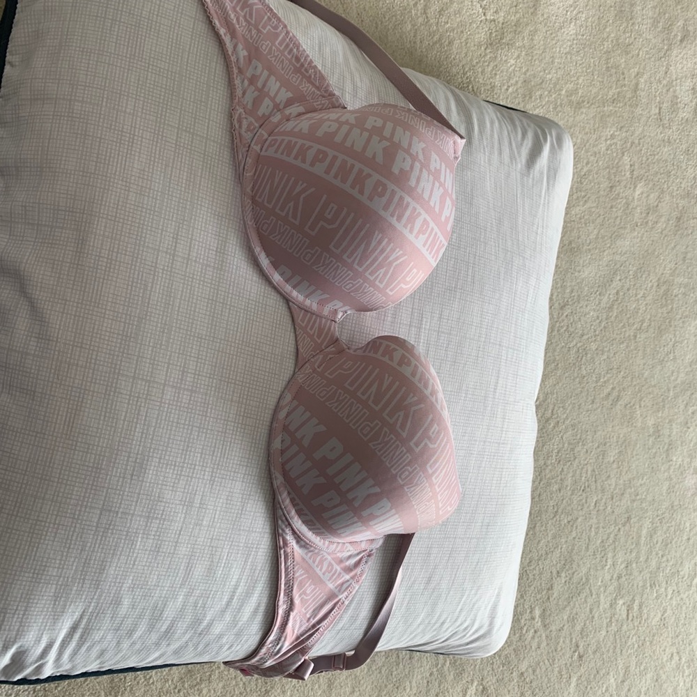 PINK Victoria’s Secret T shirt bra